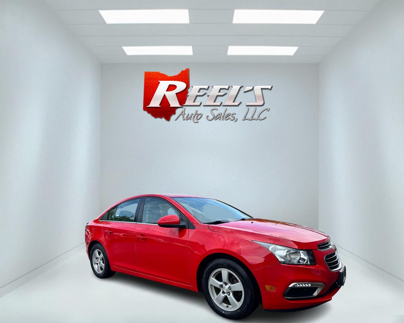 2016 Red /Black Chevrolet Cruze LT (1G1PE5SB9G7) with an 1.4L I4 DOHC 16V TURBO engine, 6-Speed Automatic transmission, located at 547 E. Main St., Orwell, OH, 44076, (440) 437-5893, 41.535435, -80.847855 - Photo#3